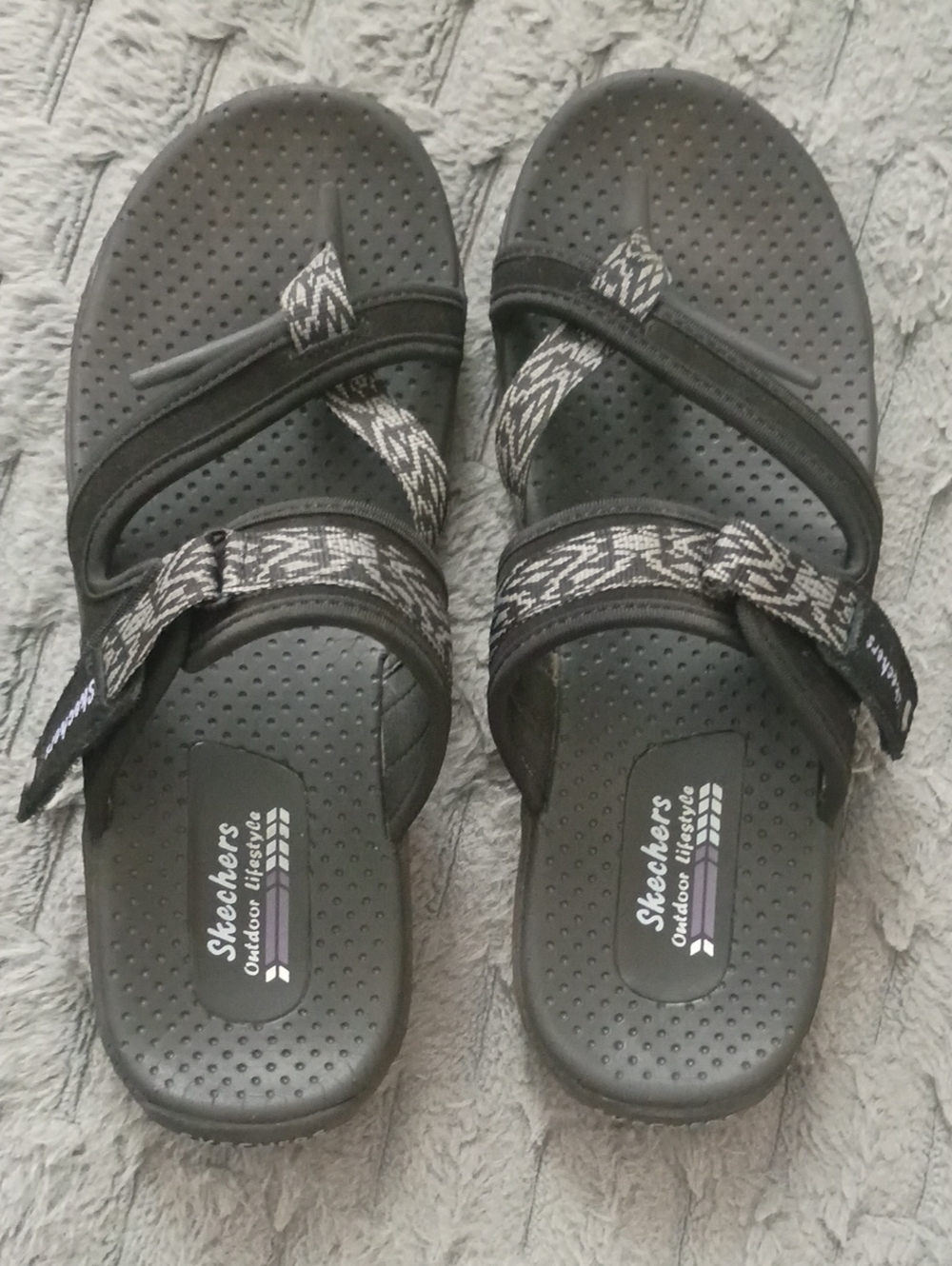 Women's Skechers Sandals With Great Traction For Hiking And Walking Size 9 Women
